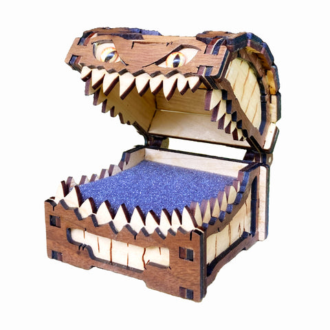 Mimic Chest (Maple) with Dice Set